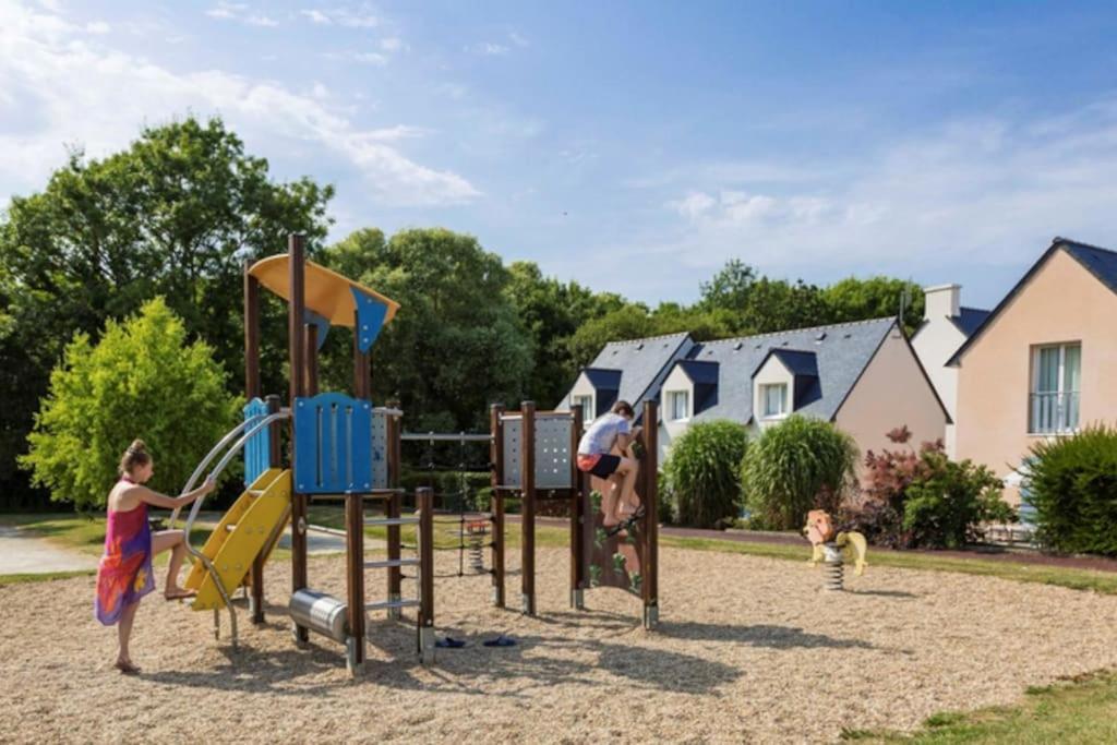 Maison A Morgat En Bretagne Sur La Presqu'Ile De Crozon Situee A 800 M De La Mer Piscine Chauffee Toute L'Annee Travaux Piscine Du 10 Au 20 Juin 2025 Exterior foto